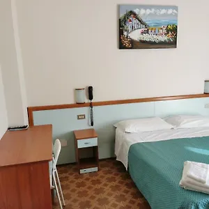 Garni Edward , Bellaria-Igea Marina Italia